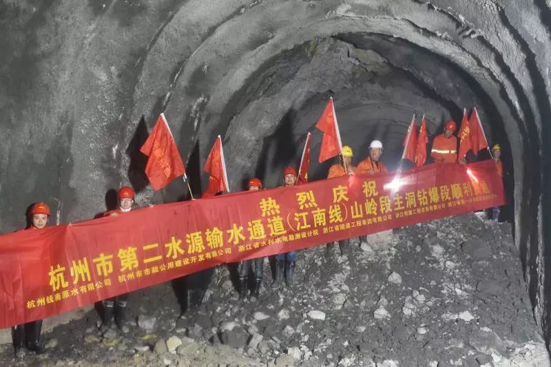 ΢������(�й���)���޹�˾����